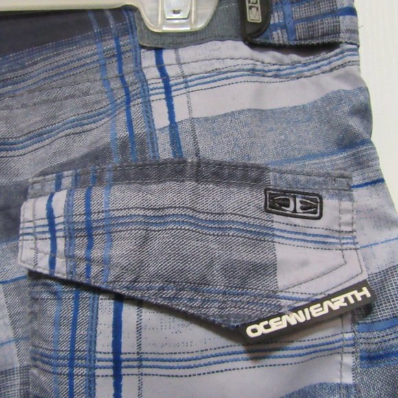 Bundle 2 for $24.00 Mens small Ocean Earth shorts - Picture 8 of 10